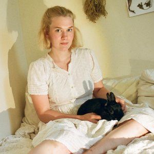 Meet your Posher, Mia